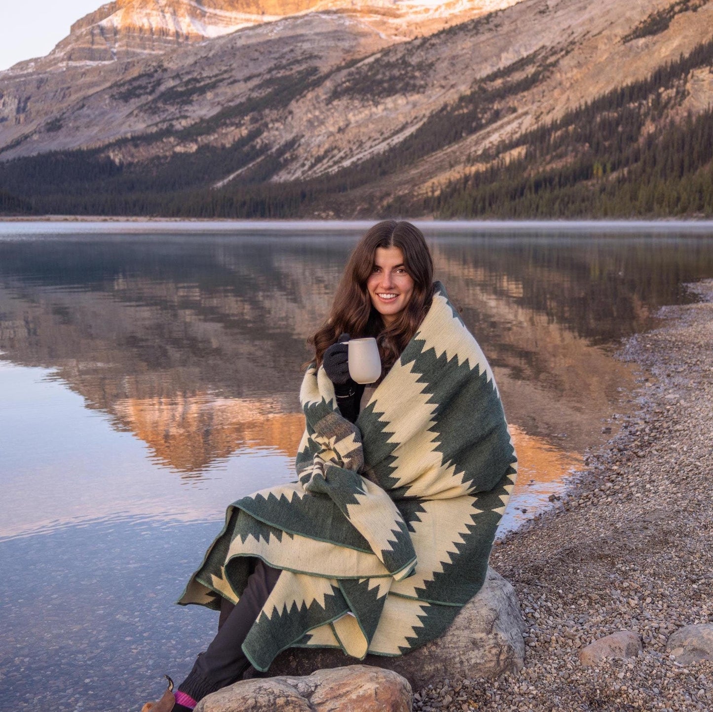 Alpaca Blanket - Glasgow - Art Andina - Alpaca wool blanket in Queen Size | Reversible Aztec Throw Blanket with Native Design | Southwestern Blanket Boho | Navajo Blanket Style