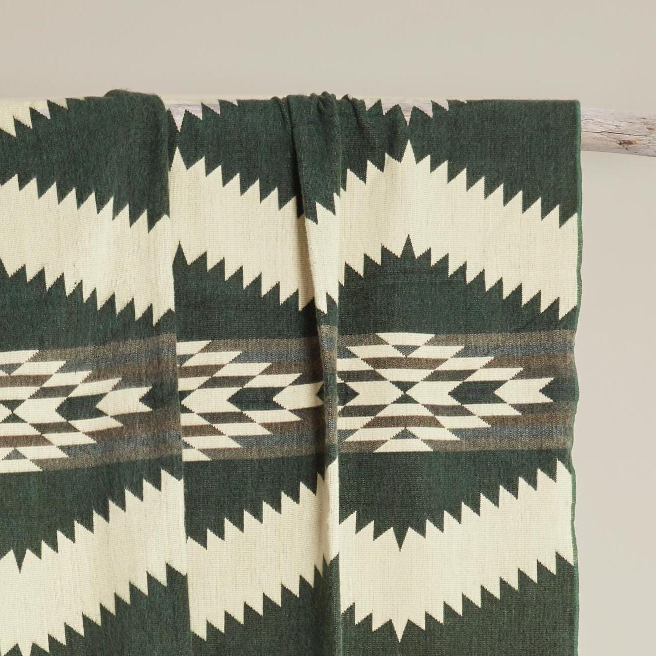 Alpaca Blanket - Glasgow - Art Andina - Alpaca wool blanket in Queen Size | Reversible Aztec Throw Blanket with Native Design | Southwestern Blanket Boho | Navajo Blanket Style
