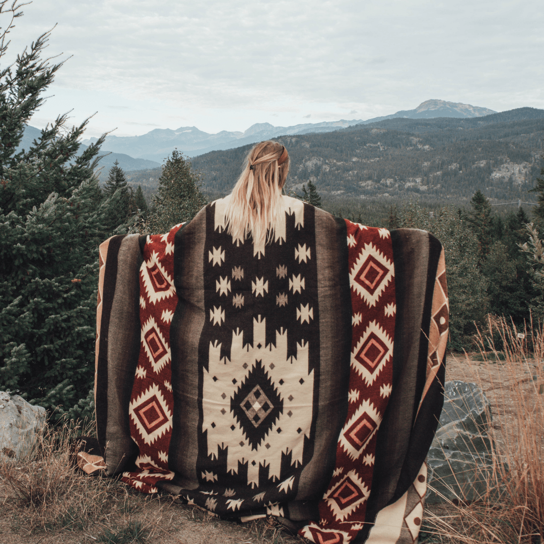 How to Wash an Alpaca Wool Blanket? – Art Andina