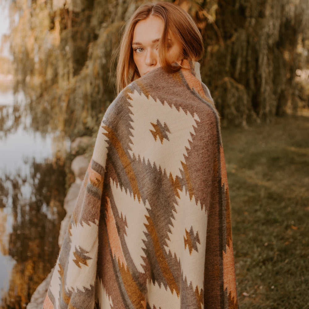 
                  
                    Alpaca Blanket - Cadiz - Art Andina - Alpaca Blanket - Cadiz
                  
                