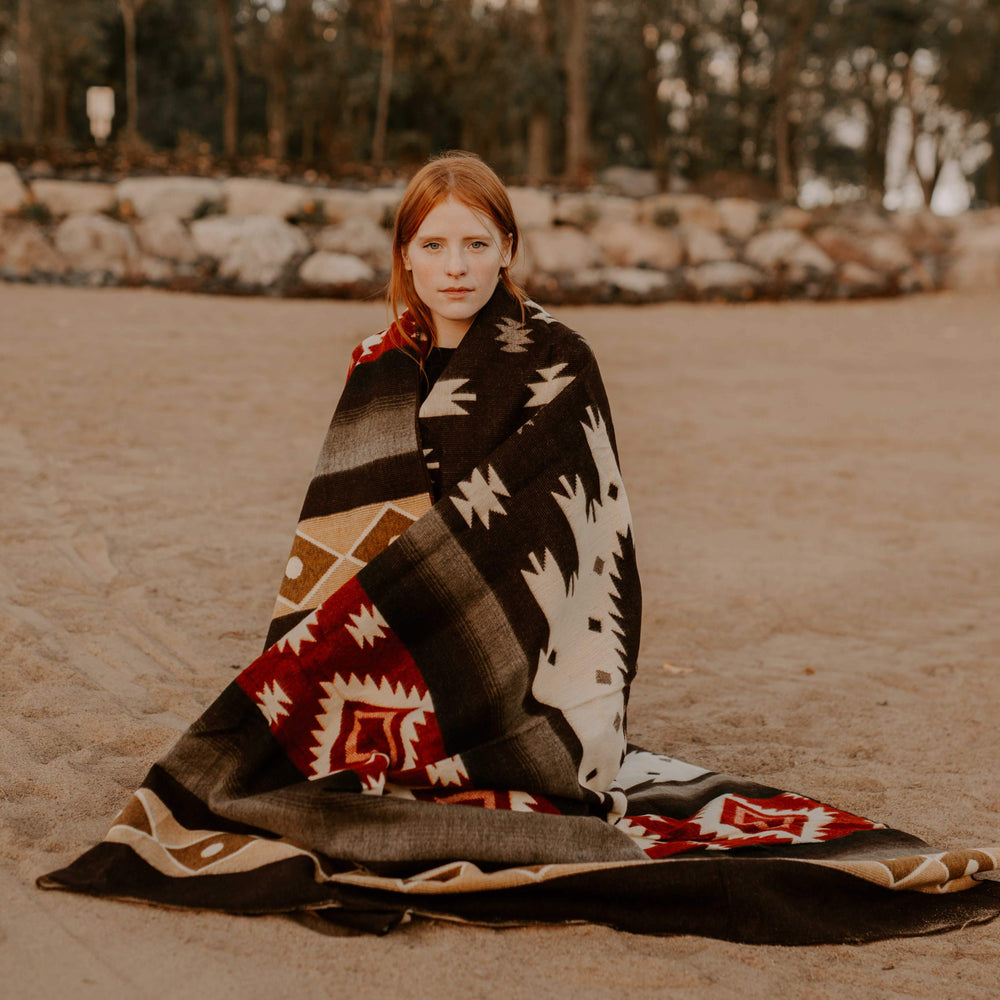 
                  
                    Alpaca blanket - Cotopaxi - Art Andina - Alpaca blanket - Cotopaxi
                  
                
