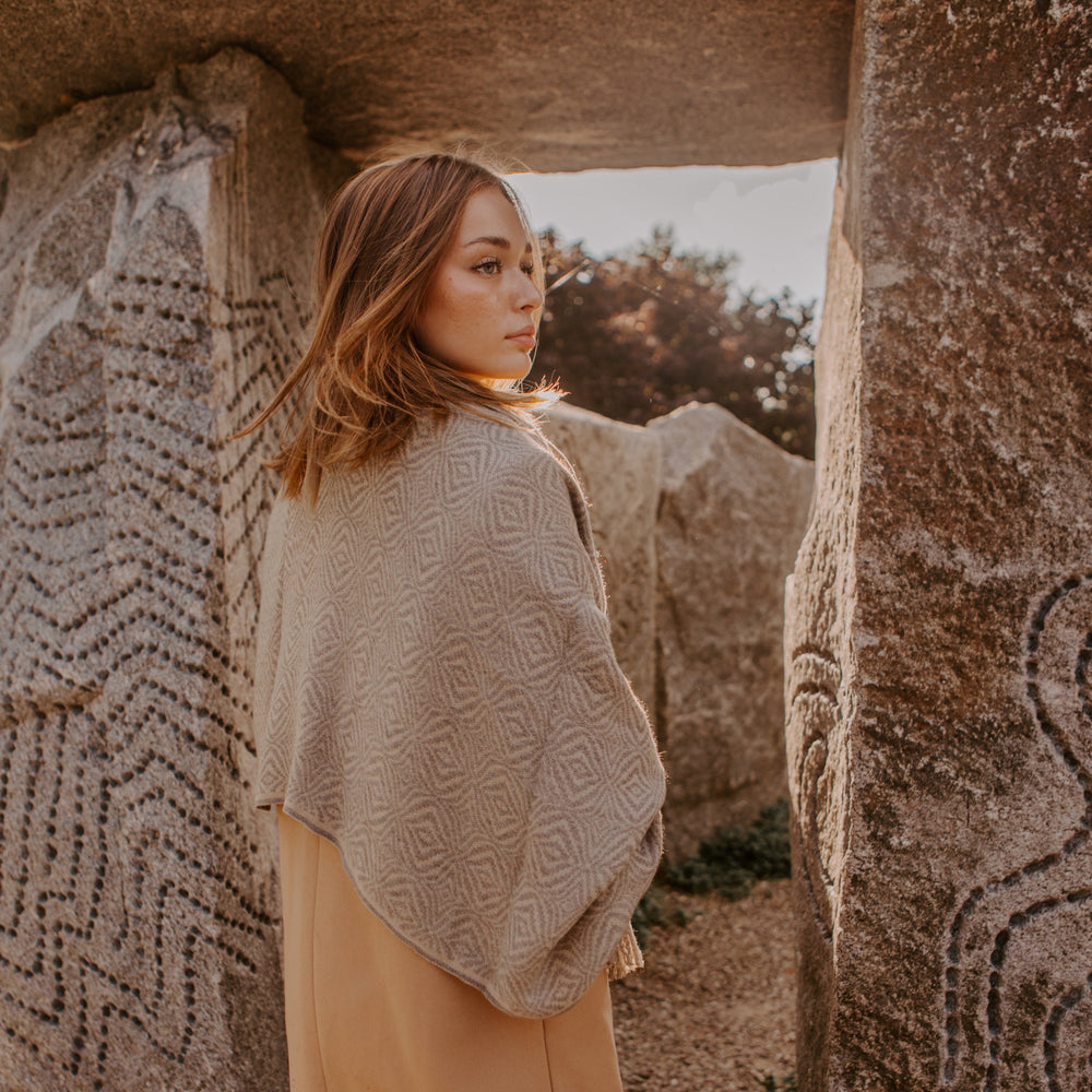 
                  
                    Alpaca cream scarf - Art Andina - Alpaca cream scarf
                  
                