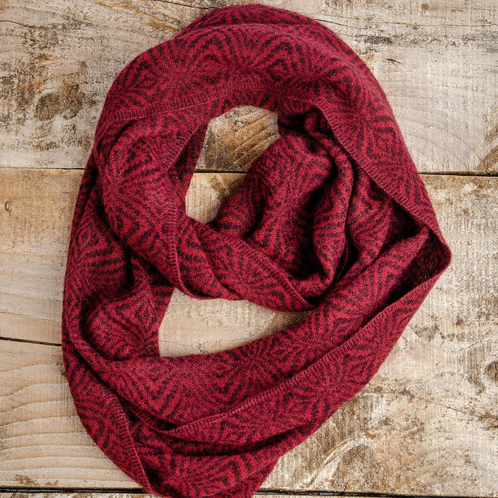 
                  
                    Alpaca Infinity Scarf - Burgundy - Art Andina - Burgundy Infinity scarf - Knitted Infinity Scarf - Tube scarf - Dark red scarf - Loop scarf - Warm knit scarf - Boho infinity scarf - Hygge
                  
                