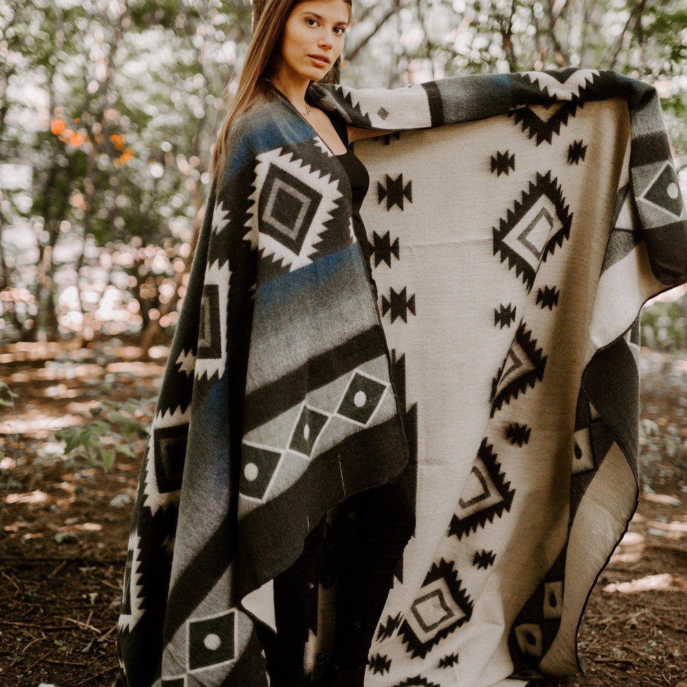 
                  
                    Alpaca queen blanket - Oslo - Art Andina - Alpaca queen blanket - Wool Blanket - Tribal Blanket - Native Blanket - Alpaca Blanket - Boho Throw Blanket - Navajo Blanket - Pendleton
                  
                