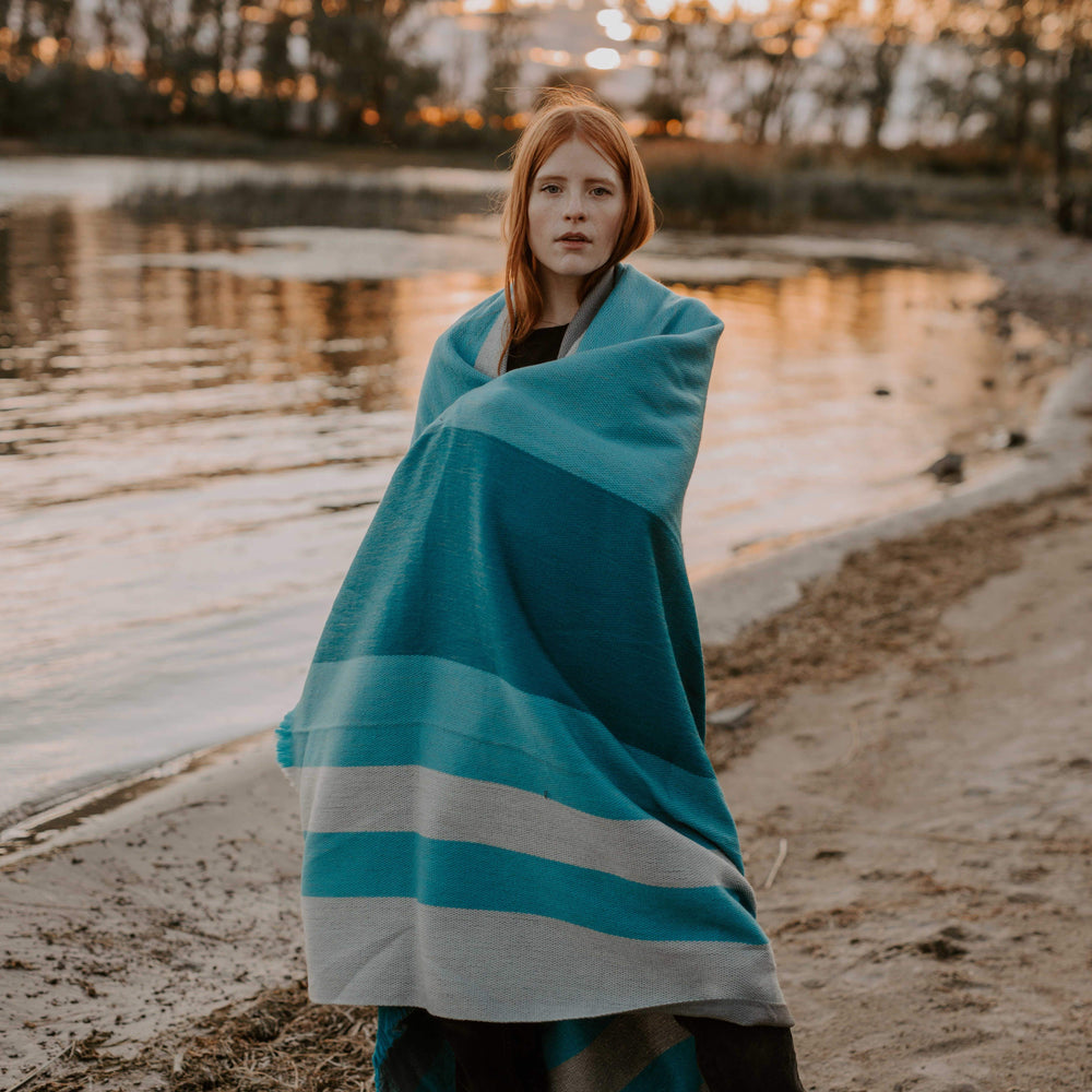 
                  
                    Reversible blanket - Brisa - Art Andina - Reversible blanket - Brisa
                  
                